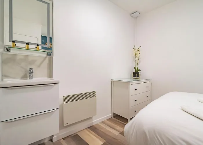 Pauline's Gambetta - Proche Cathédrale - Calme Appartement